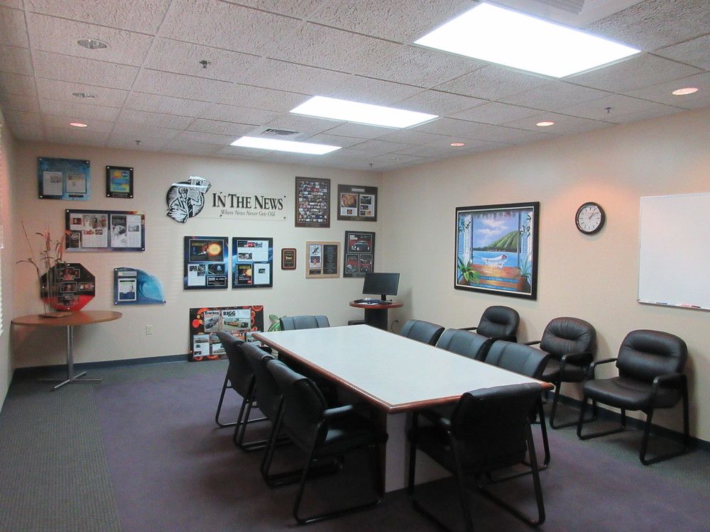 In the News Inc. Industrial Manuf. Flex Building: 8517 Sunstate St, Tampa, FL 33634